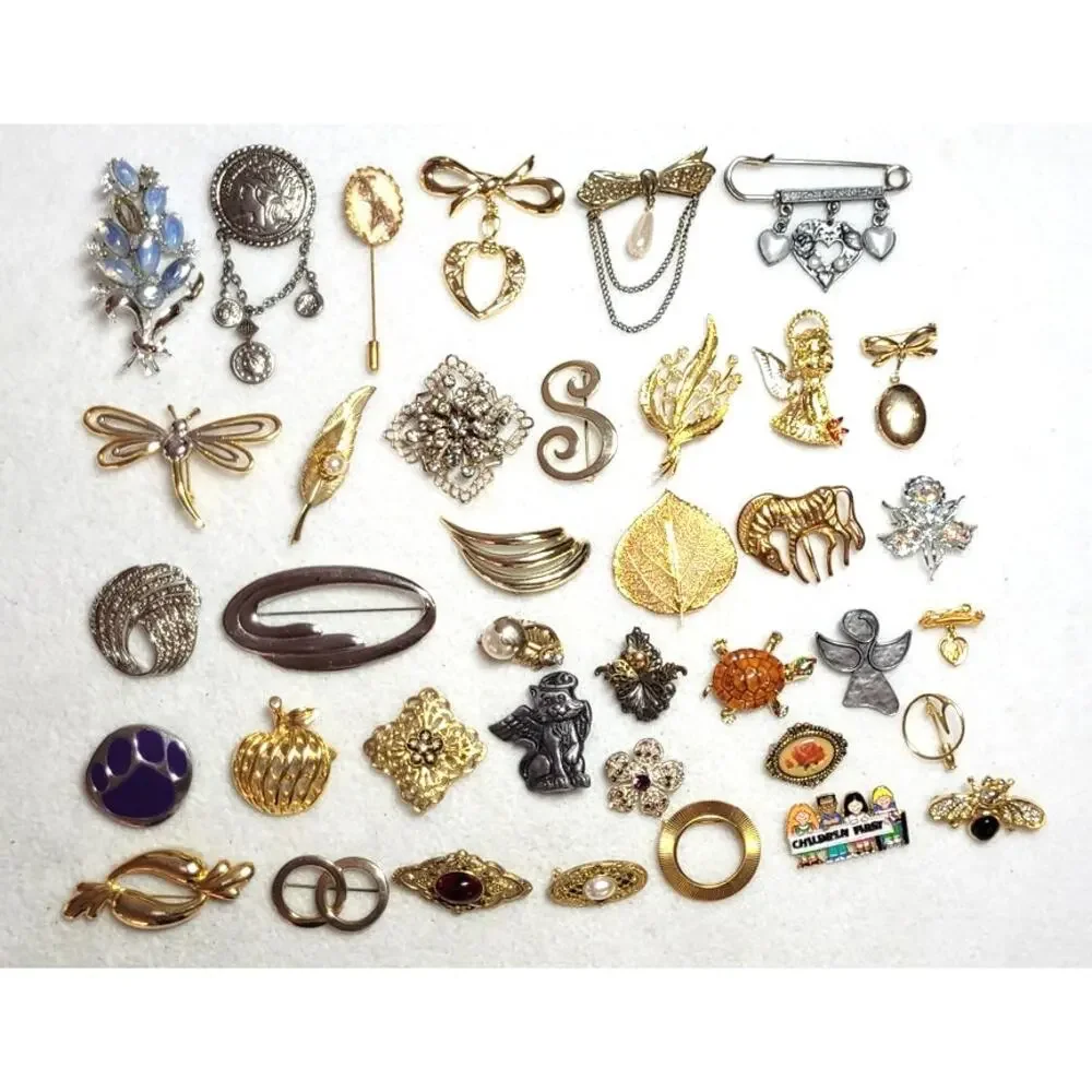 38 Pc Vintage Brooch Lot Mixed Styles Variety Costume Rhinestone Enamel Wearable